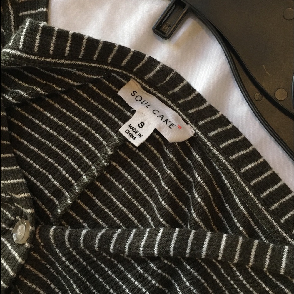 Stripped button top - Picture 3 of 3